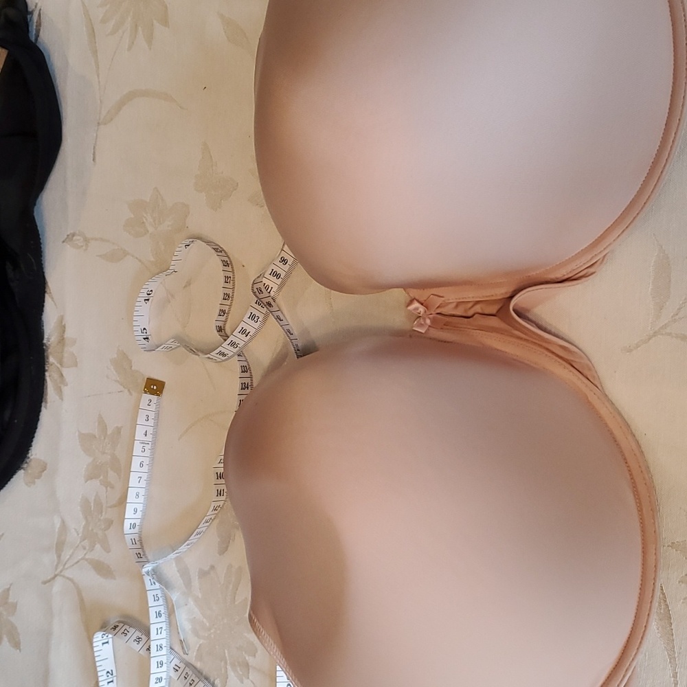 Back smoother, 44G plus size underwire bra.